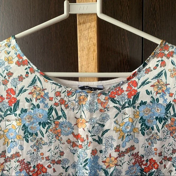 Splash floral top - Picture 3 of 5